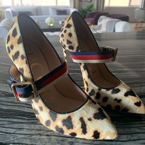 Gucci pumps